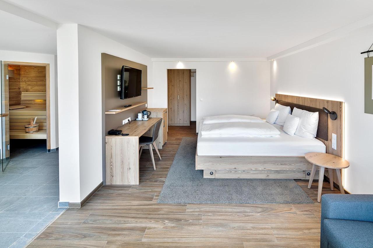 Hotel Kuehberg オーベルストドルフ エクステリア 写真